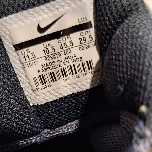 Nike Men's Blue Basketball Shoes - Picture 4 of 4